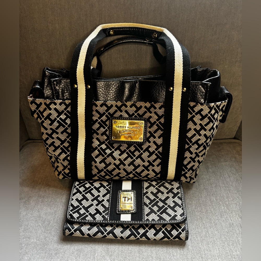 TOMMY HILFIGER Y2K Monogram Tote/Handbag with Matching Wallet GUC